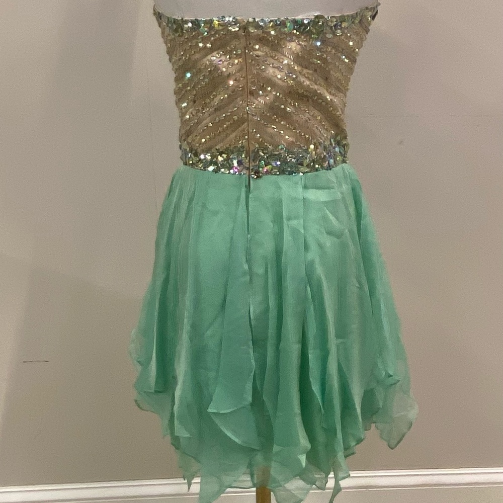 NWT Sherri Hill short dress. Size 10 - Picture 4 of 5